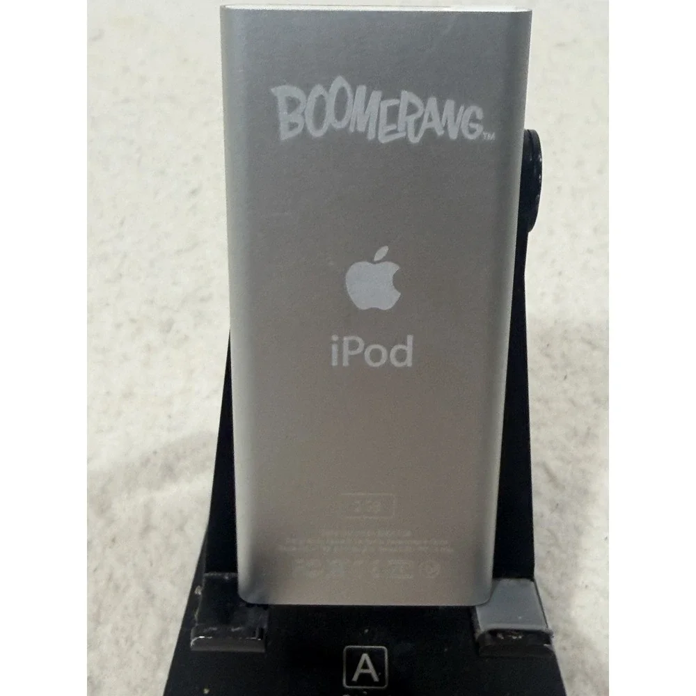 Apple iPod Nano 4th Generation 2GB Silver MP3 Player A1285 Tested Working